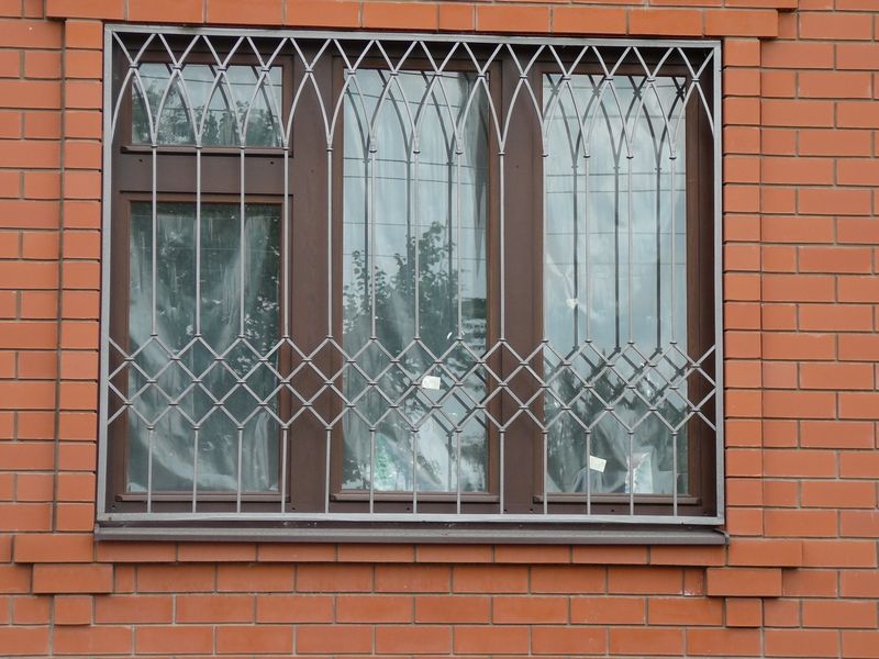 Кованая решетка на окна Фото 051