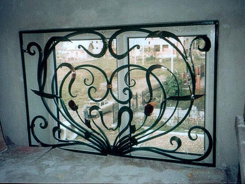 Кованая решетка на окна Фото 105