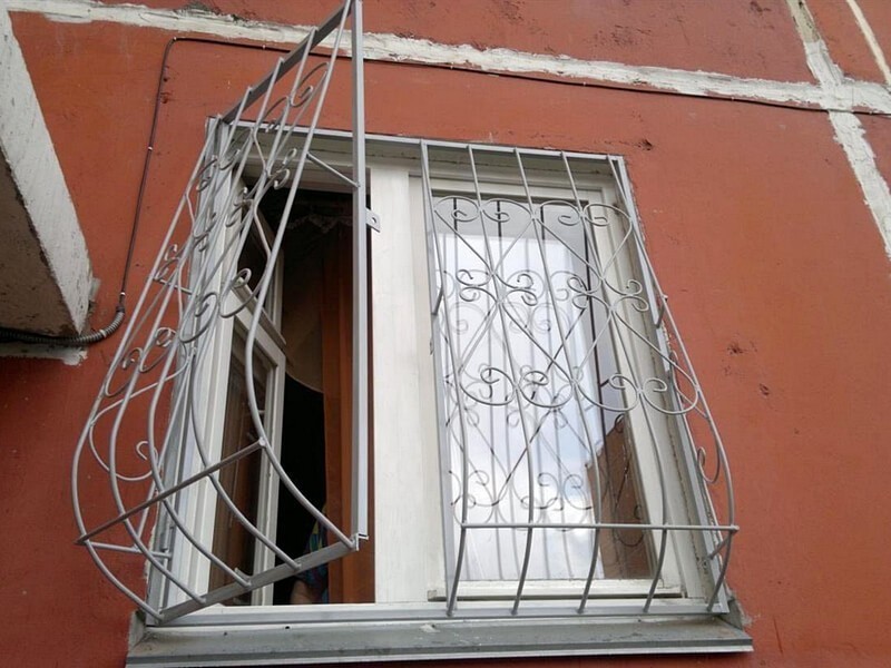 Кованая решетка на окна Фото 112