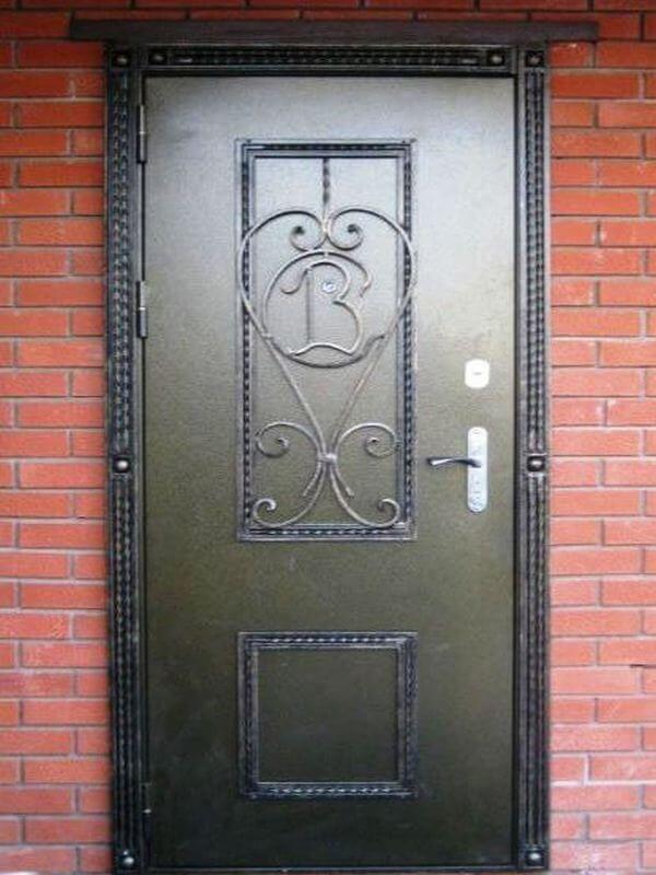 Кованые решетки на двери Фото 012